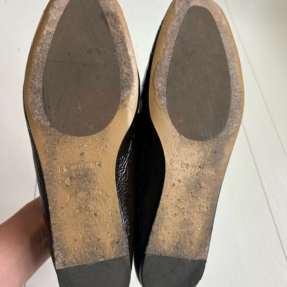 Le Monde Beryl Size 37 Brown Crinkle Patent Luna Slipper Lightly Worn Fits Loose - Picture 4 of 5